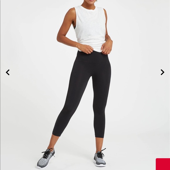 Look at Me Now Seamless Cropped Leggings - Picture 2 of 9